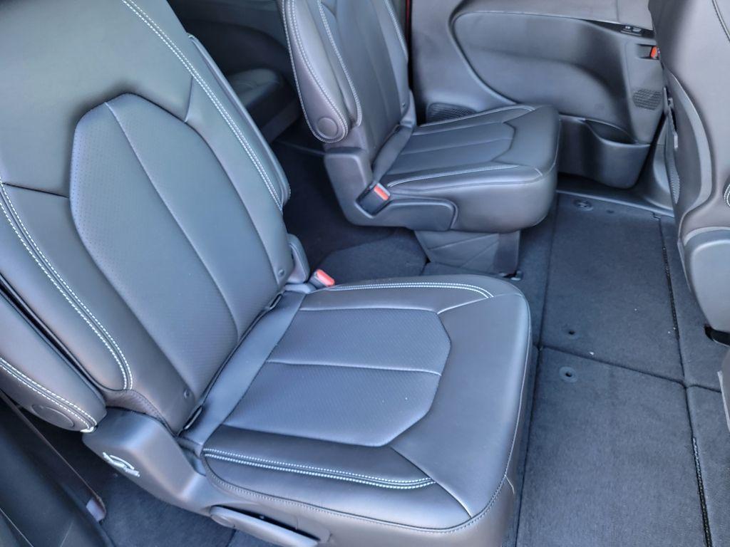 new 2026 Chrysler Pacifica car, priced at $38,886