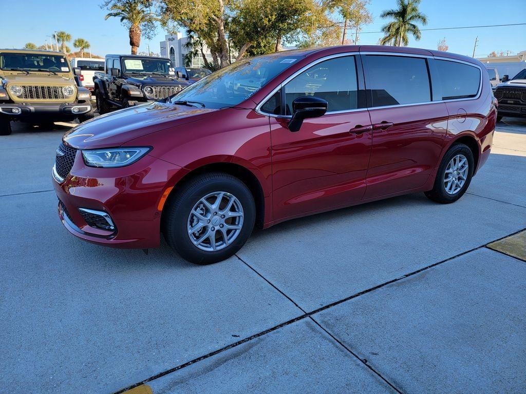 new 2026 Chrysler Pacifica car, priced at $38,886