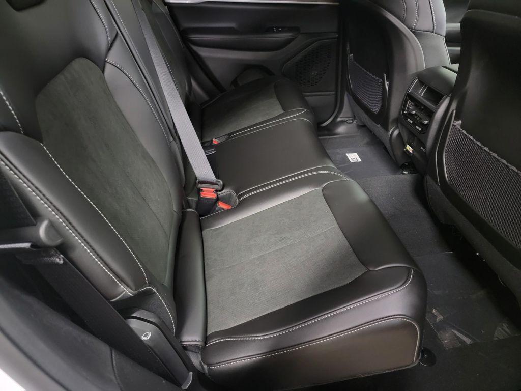 new 2026 Jeep Grand Cherokee car, priced at $38,695