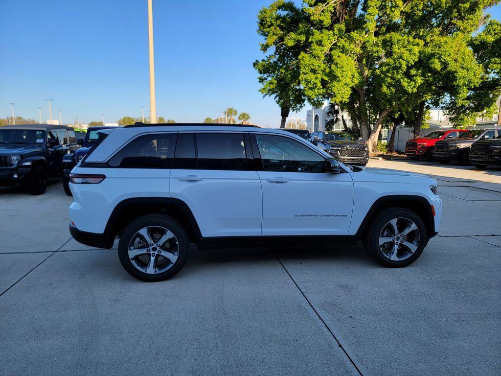 new 2026 Jeep Grand Cherokee car, priced at $40,470
