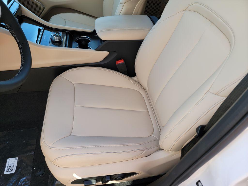 new 2026 Jeep Grand Cherokee car, priced at $40,470
