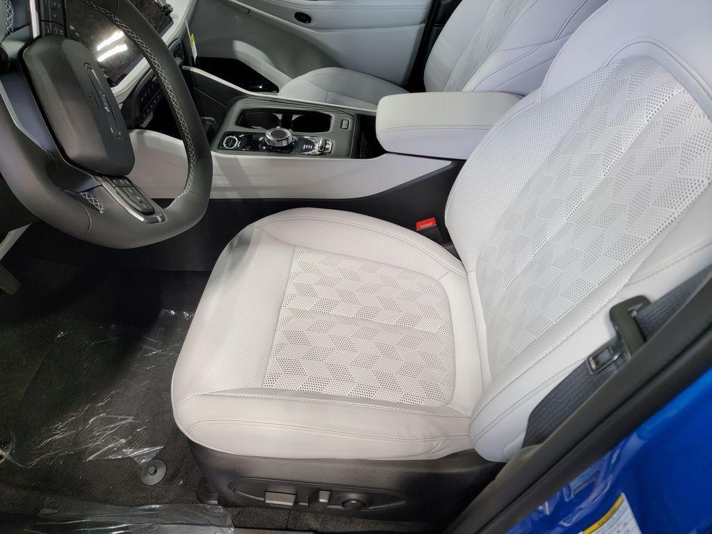 new 2026 Jeep Cherokee car, priced at $41,570