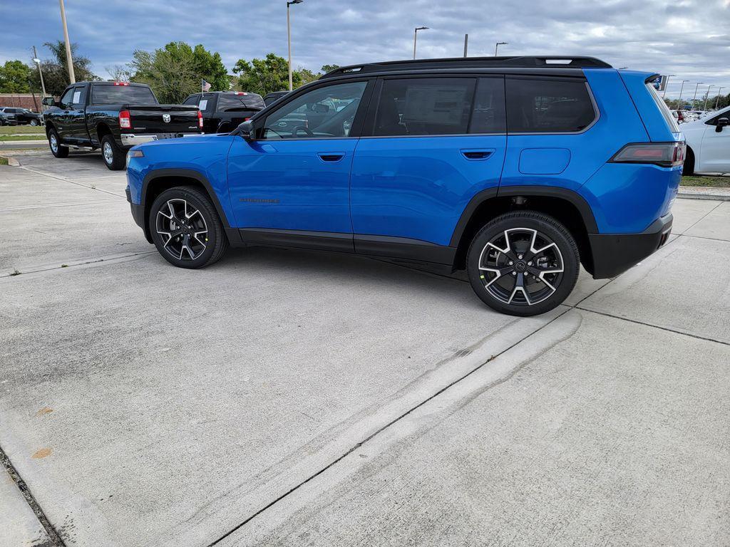 new 2026 Jeep Cherokee car, priced at $41,570