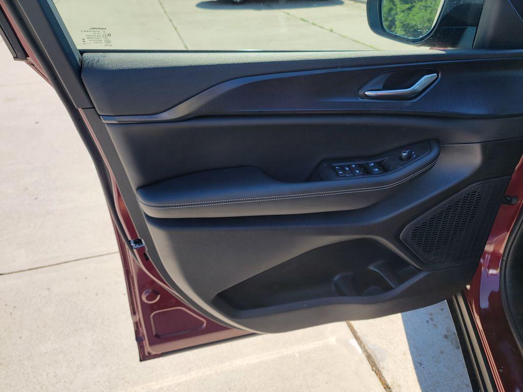 new 2026 Jeep Grand Cherokee car, priced at $37,146
