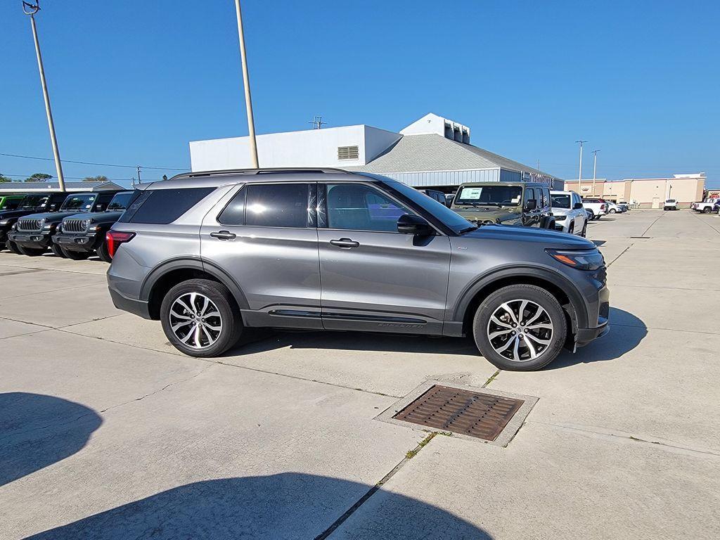 used 2025 Ford Explorer car, priced at $36,969