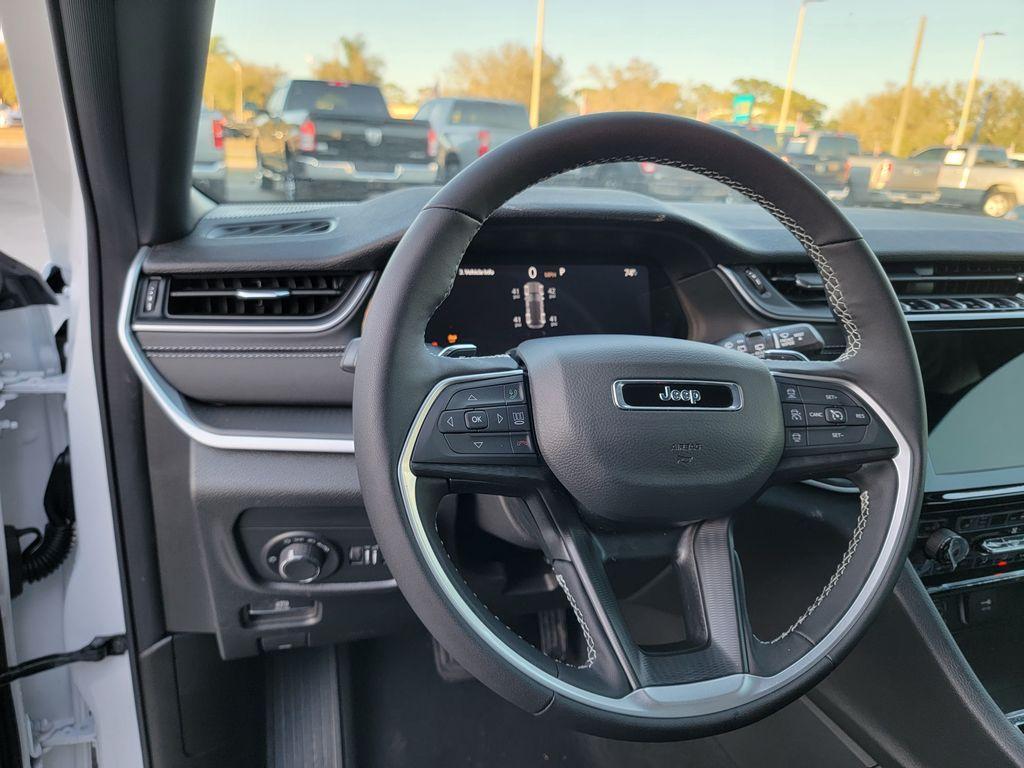 new 2026 Jeep Grand Cherokee car, priced at $36,316