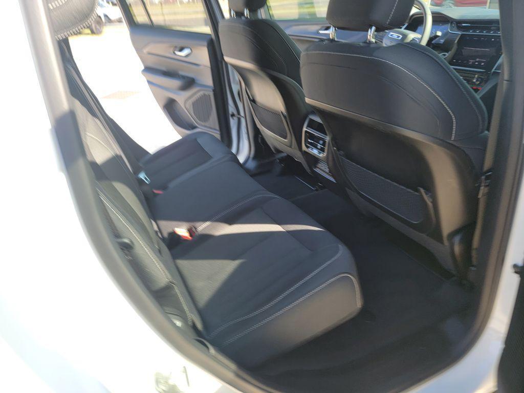 used 2025 Jeep Grand Cherokee car, priced at $33,802