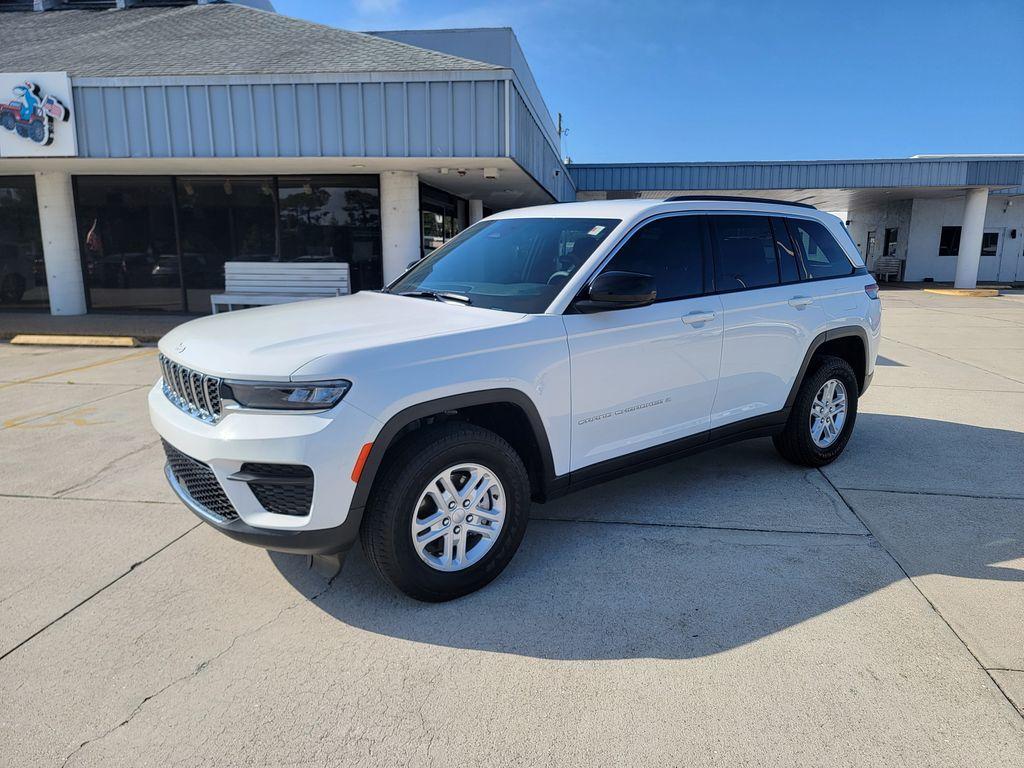 used 2025 Jeep Grand Cherokee car, priced at $33,802