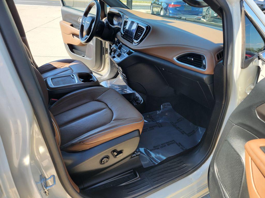 used 2020 Chrysler Pacifica car, priced at $25,526