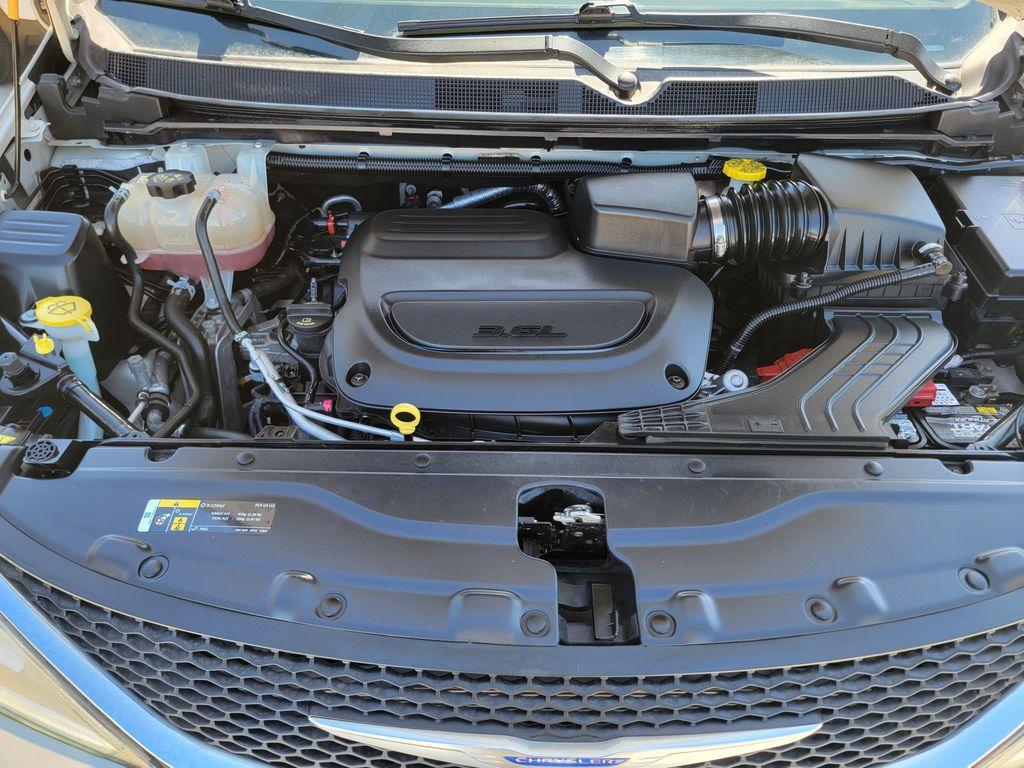 used 2020 Chrysler Pacifica car, priced at $25,526