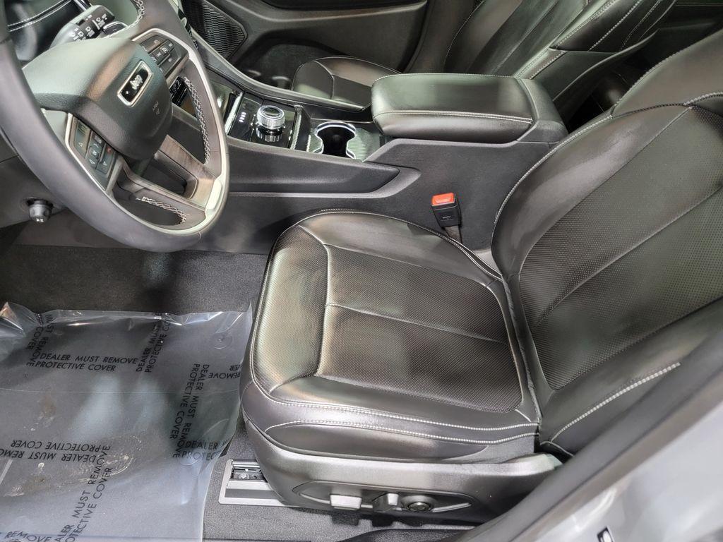used 2025 Jeep Grand Cherokee car, priced at $38,330