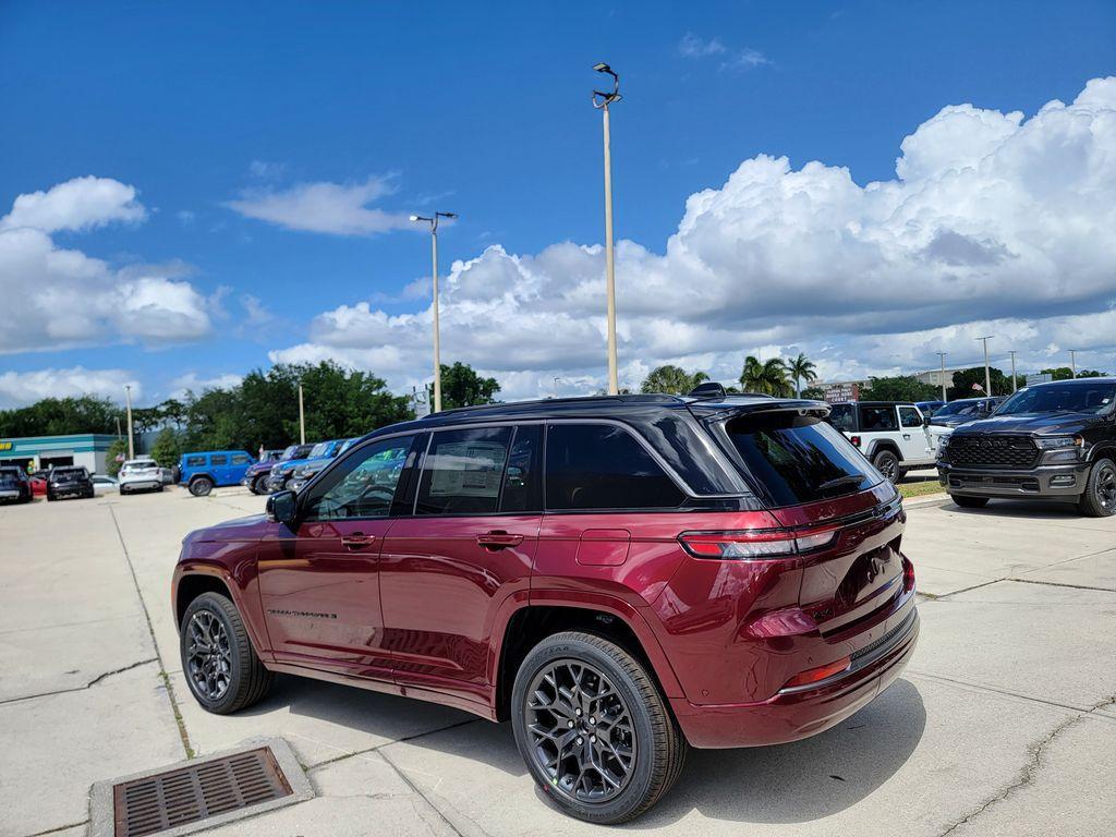 new 2026 Jeep Grand Cherokee car, priced at $62,685