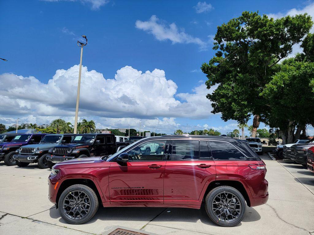 new 2026 Jeep Grand Cherokee car, priced at $62,685