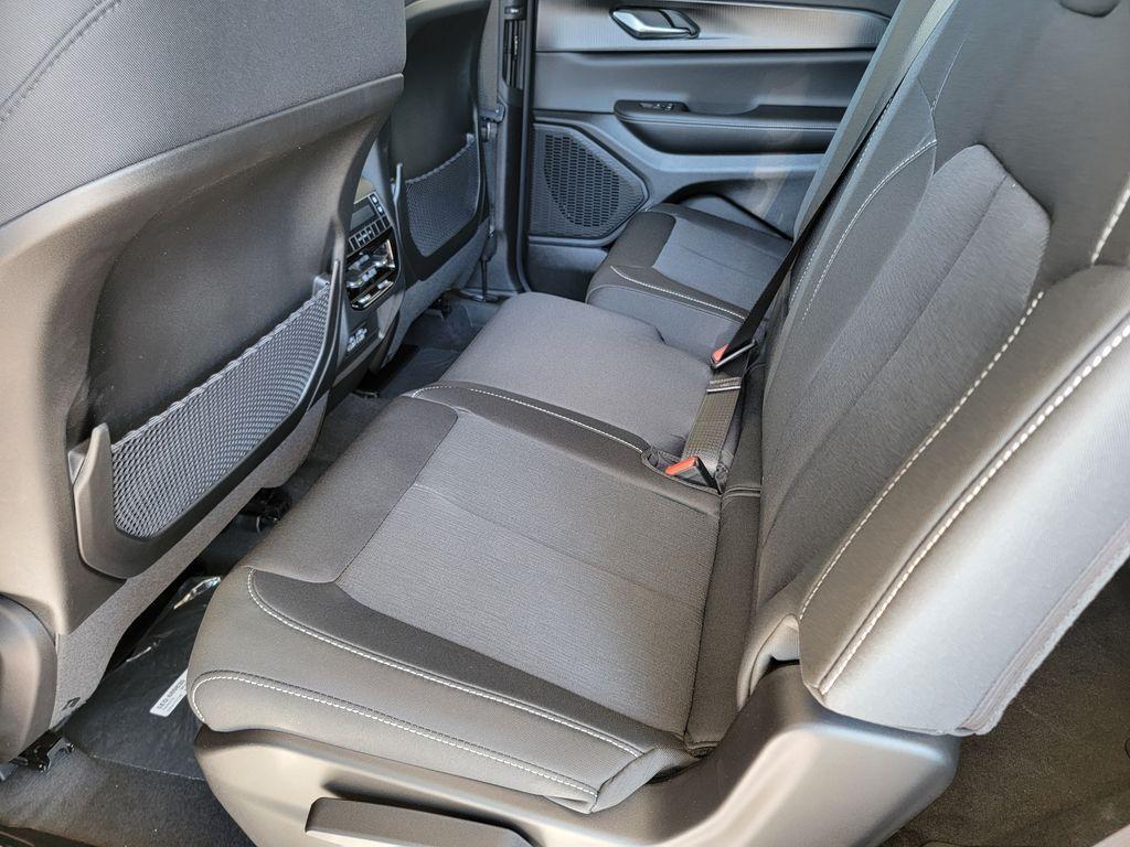 new 2026 Jeep Grand Cherokee L car, priced at $37,631