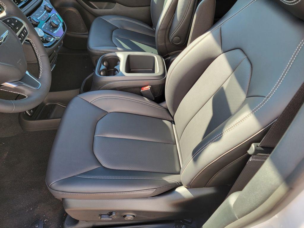 new 2026 Chrysler Pacifica car, priced at $38,505