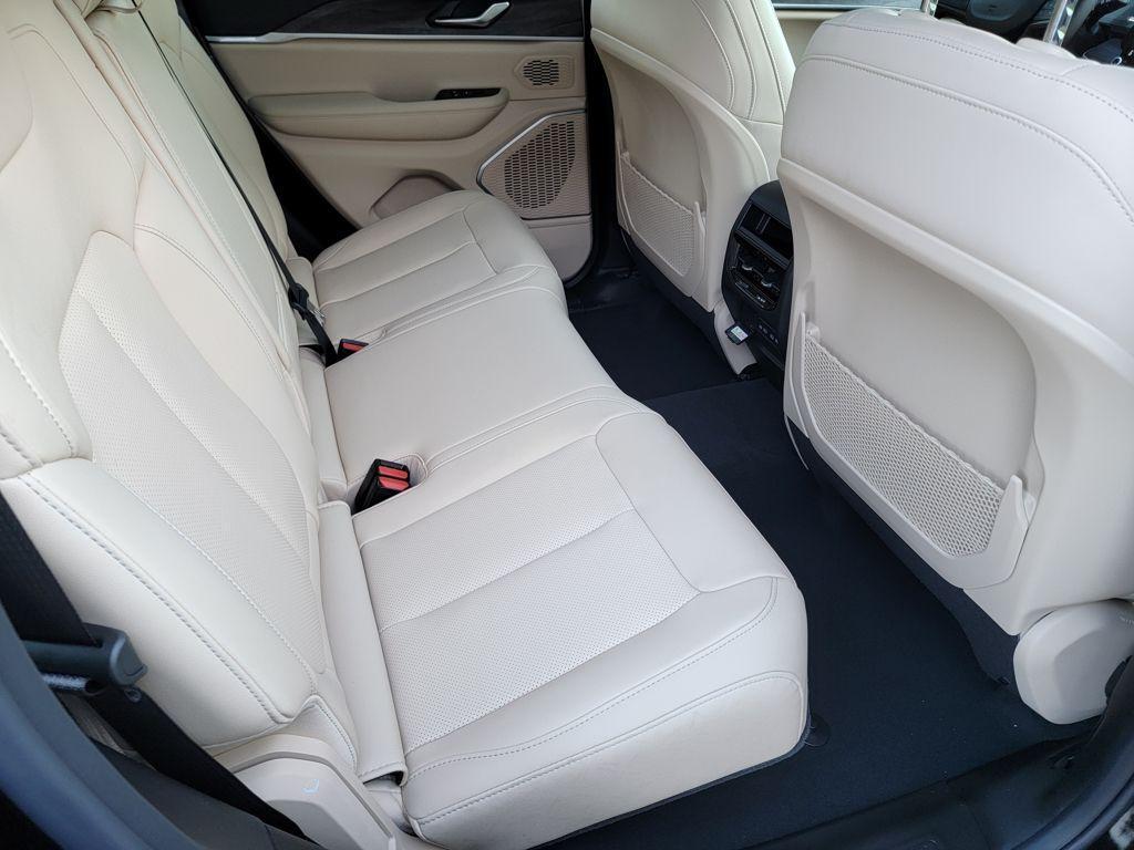 new 2026 Jeep Grand Cherokee car, priced at $43,656