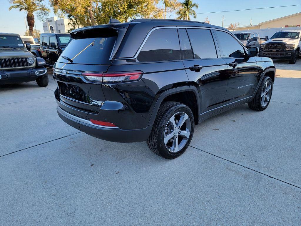 new 2026 Jeep Grand Cherokee car, priced at $43,656