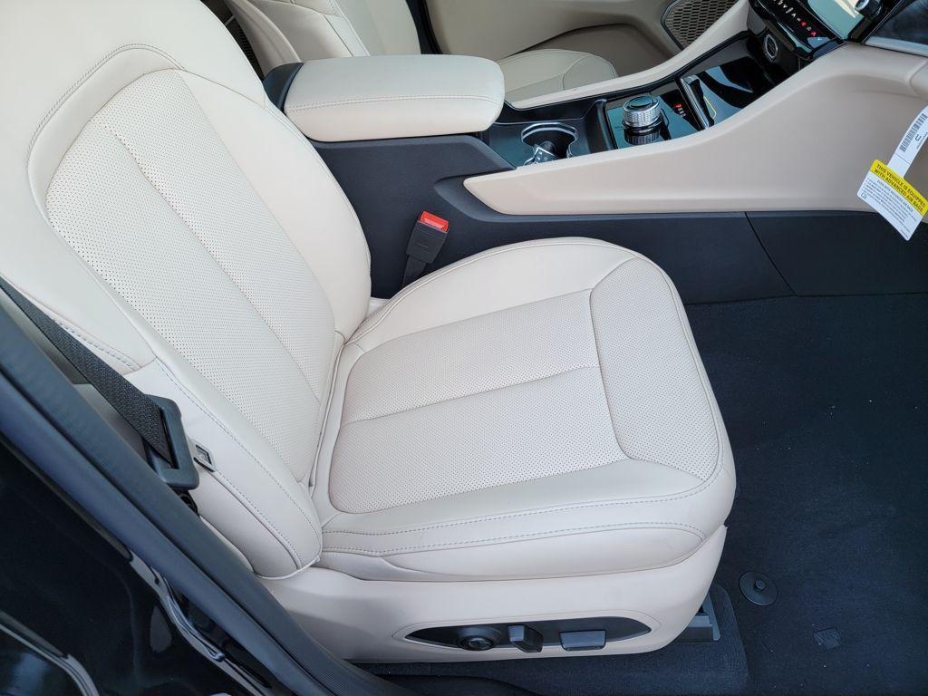 new 2026 Jeep Grand Cherokee car, priced at $43,656