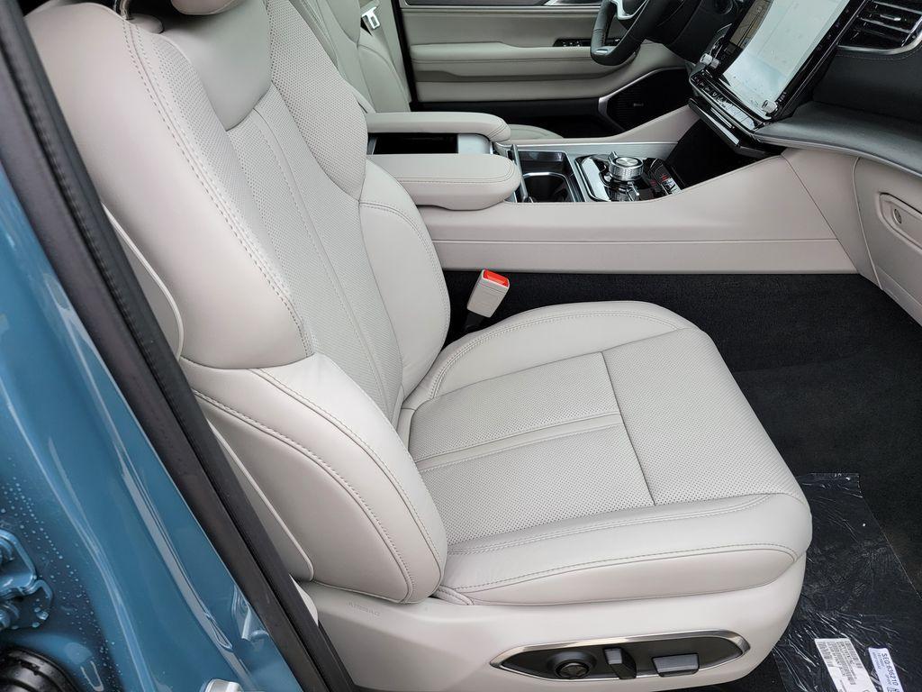 new 2026 Jeep Grand Wagoneer car, priced at $75,582