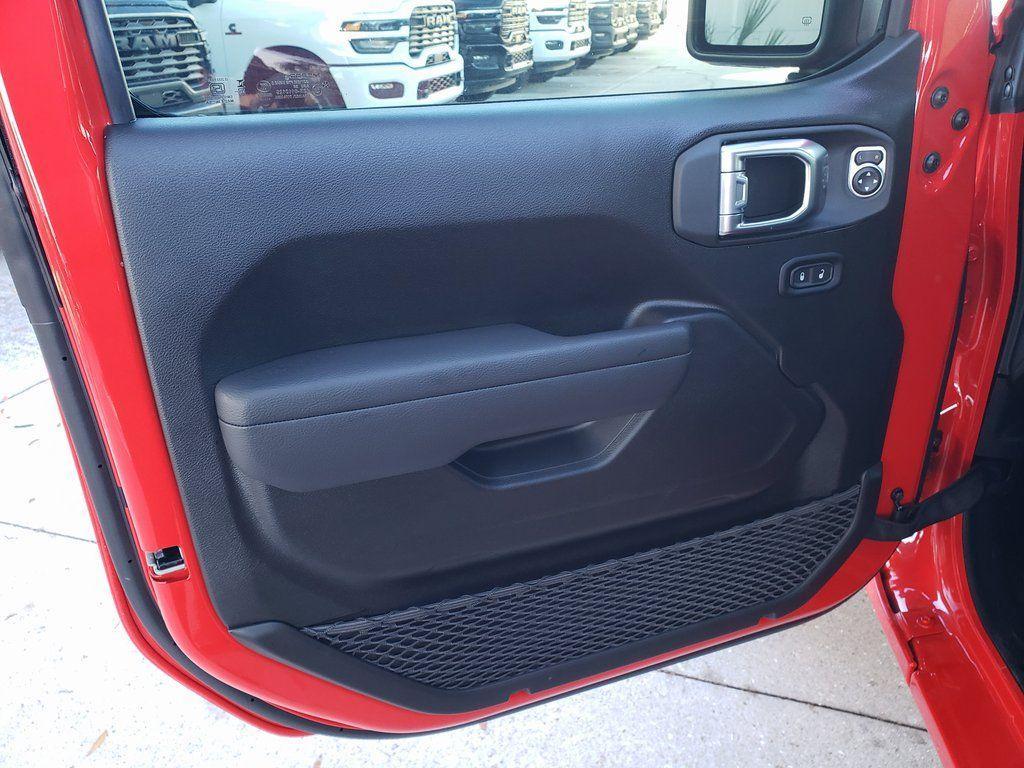 new 2026 Jeep Wrangler car, priced at $40,644