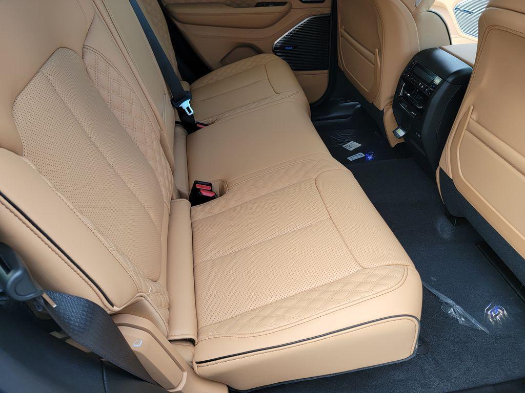 new 2026 Jeep Grand Cherokee car, priced at $62,685