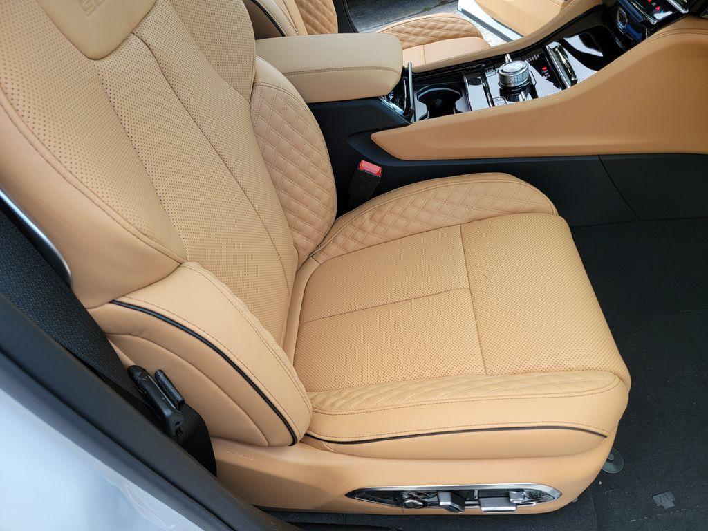 new 2026 Jeep Grand Cherokee car, priced at $62,685