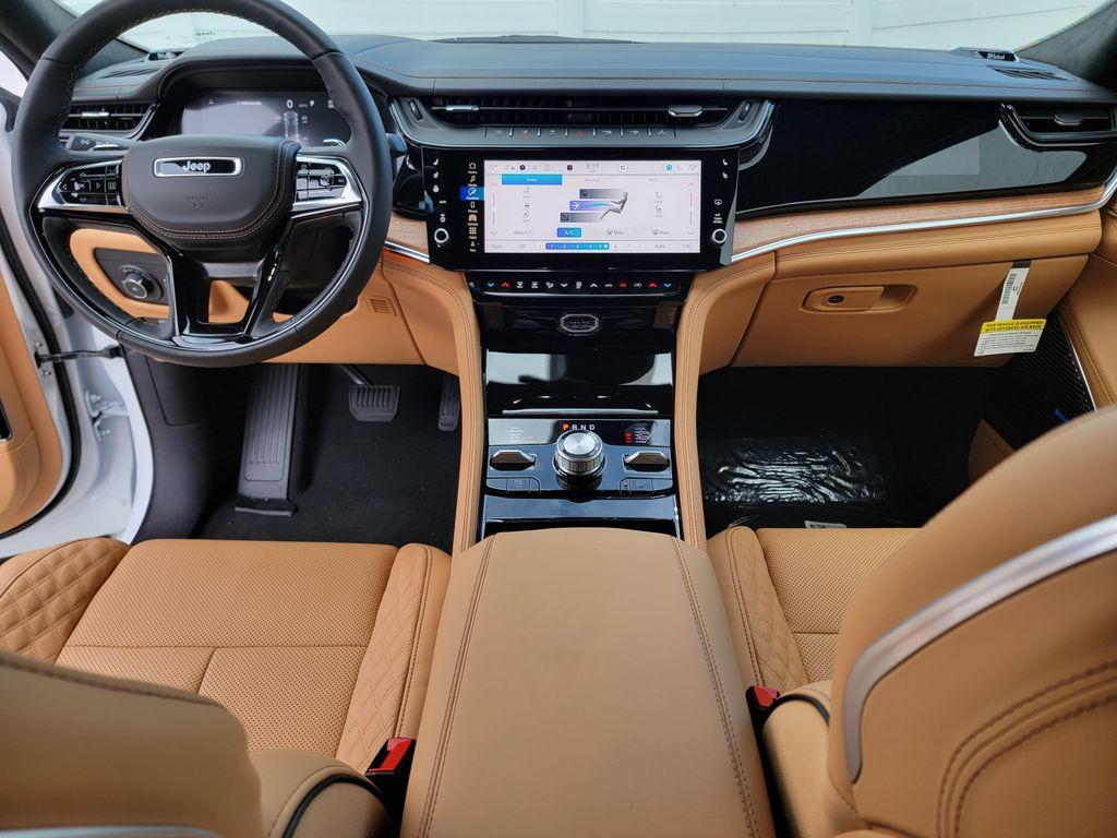 new 2026 Jeep Grand Cherokee car, priced at $62,685