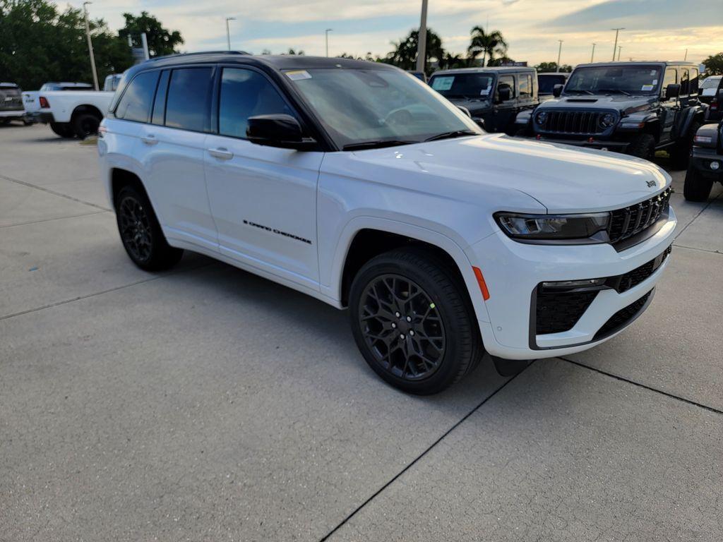new 2026 Jeep Grand Cherokee car, priced at $62,685