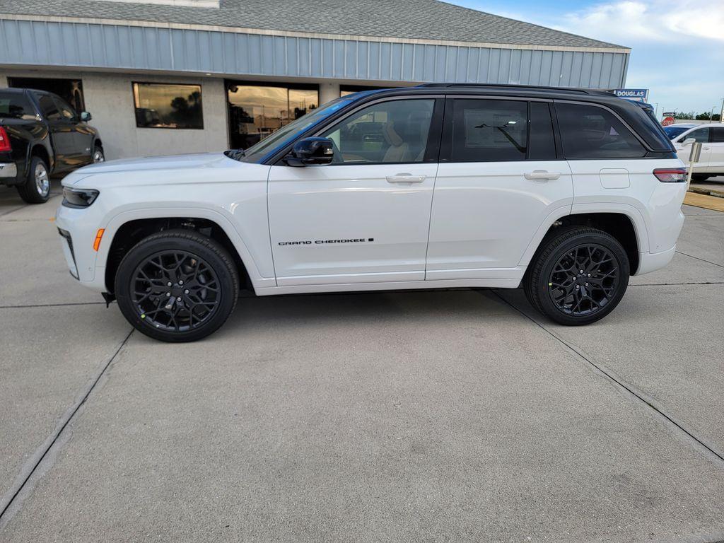 new 2026 Jeep Grand Cherokee car, priced at $62,685