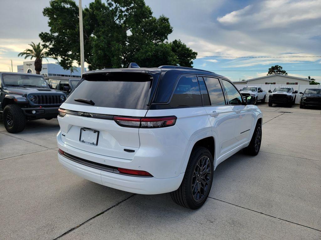 new 2026 Jeep Grand Cherokee car, priced at $62,685