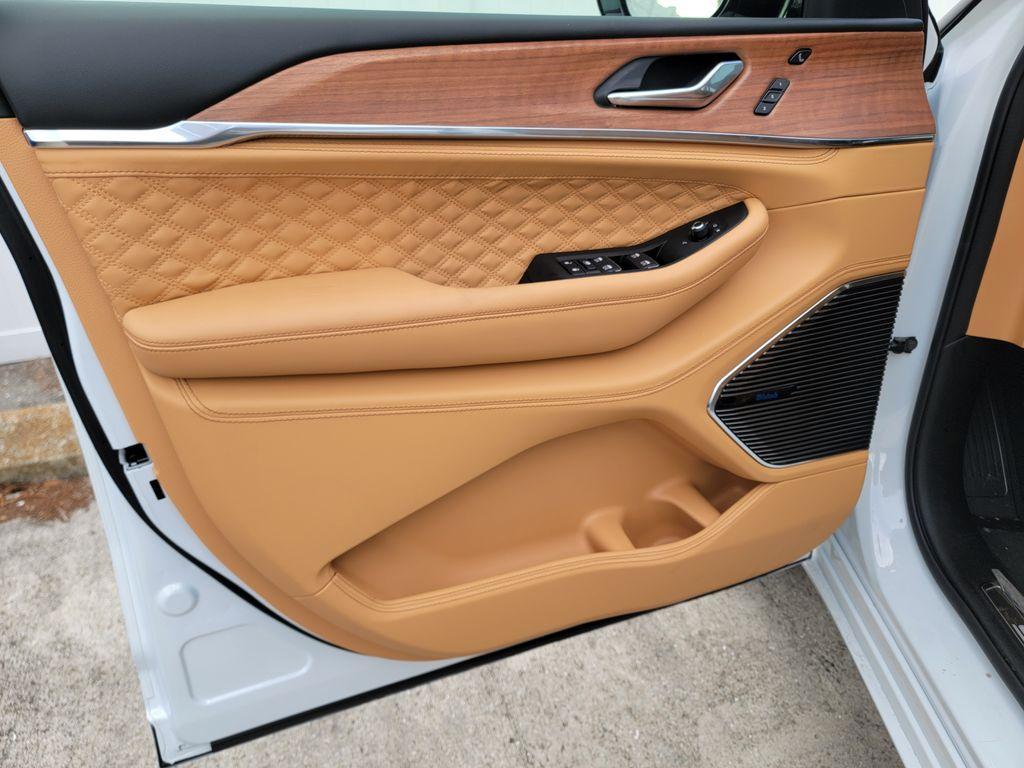 new 2026 Jeep Grand Cherokee car, priced at $62,685