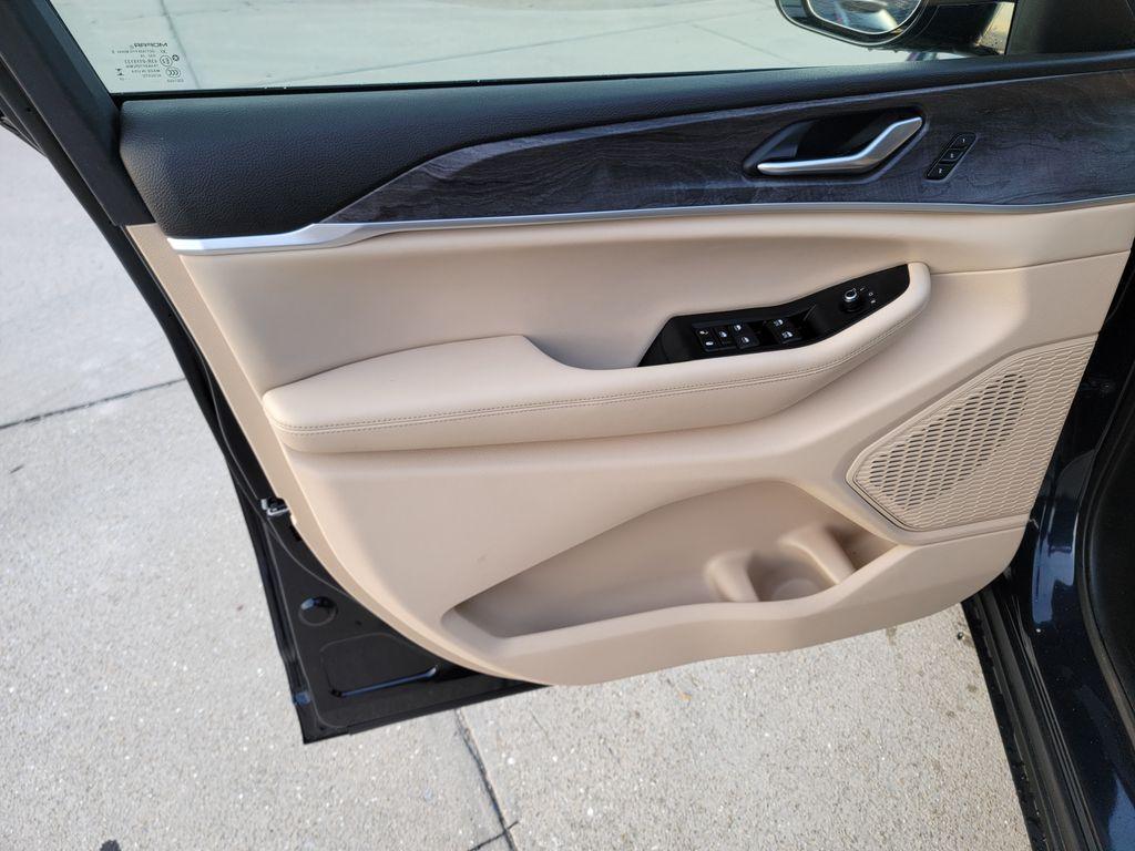 used 2024 Jeep Grand Cherokee L car, priced at $35,295