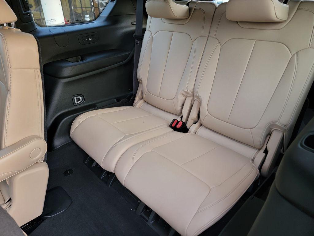used 2024 Jeep Grand Cherokee L car, priced at $35,295