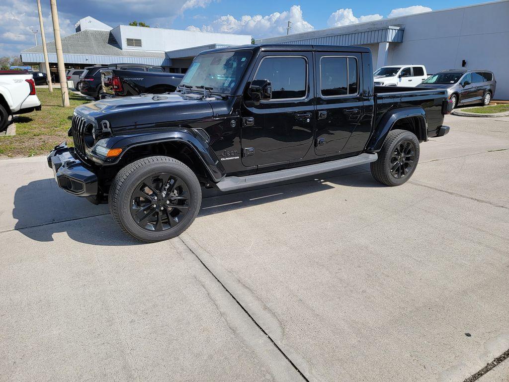 used 2021 Jeep Gladiator car, priced at $30,984