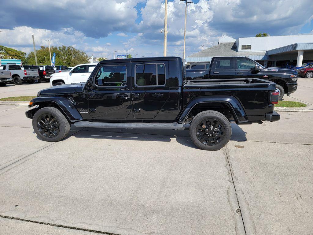 used 2021 Jeep Gladiator car, priced at $30,984