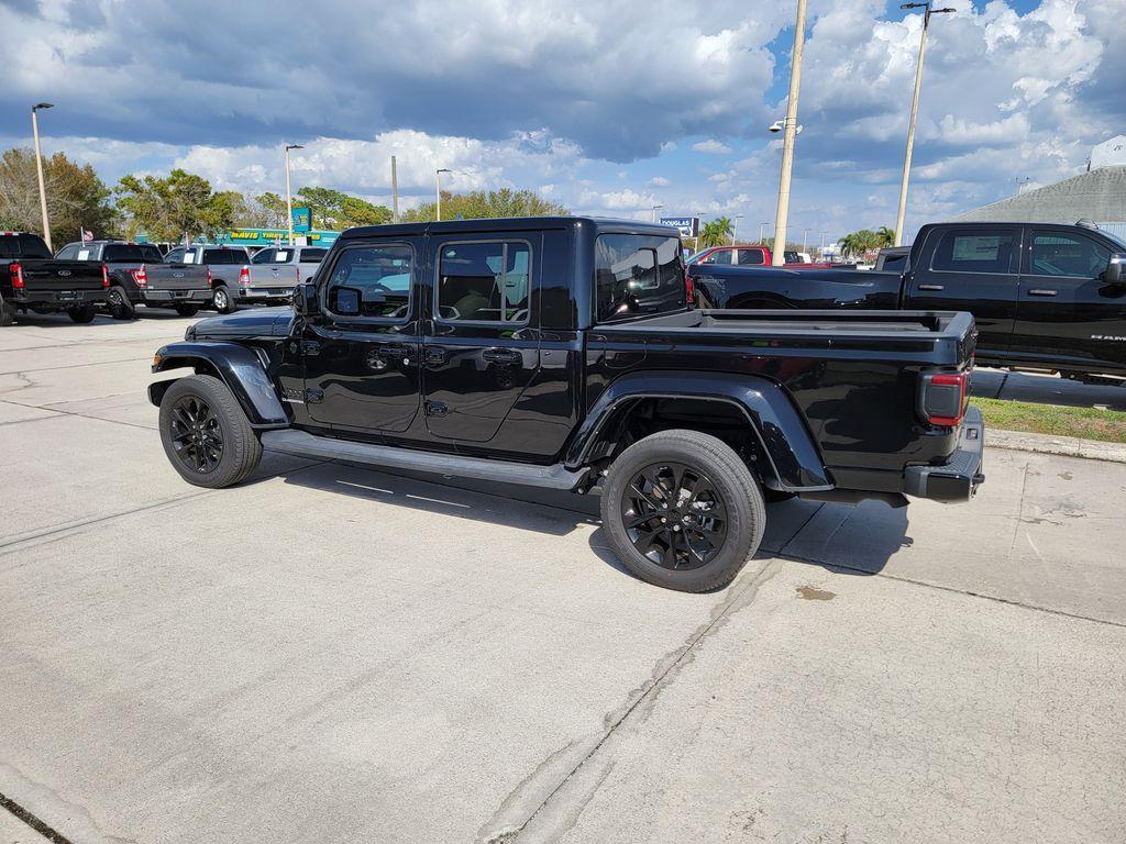 used 2021 Jeep Gladiator car, priced at $30,984