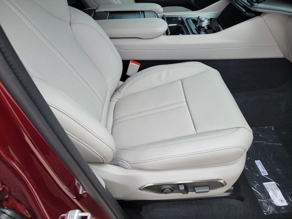 new 2026 Jeep Grand Wagoneer car, priced at $66,598