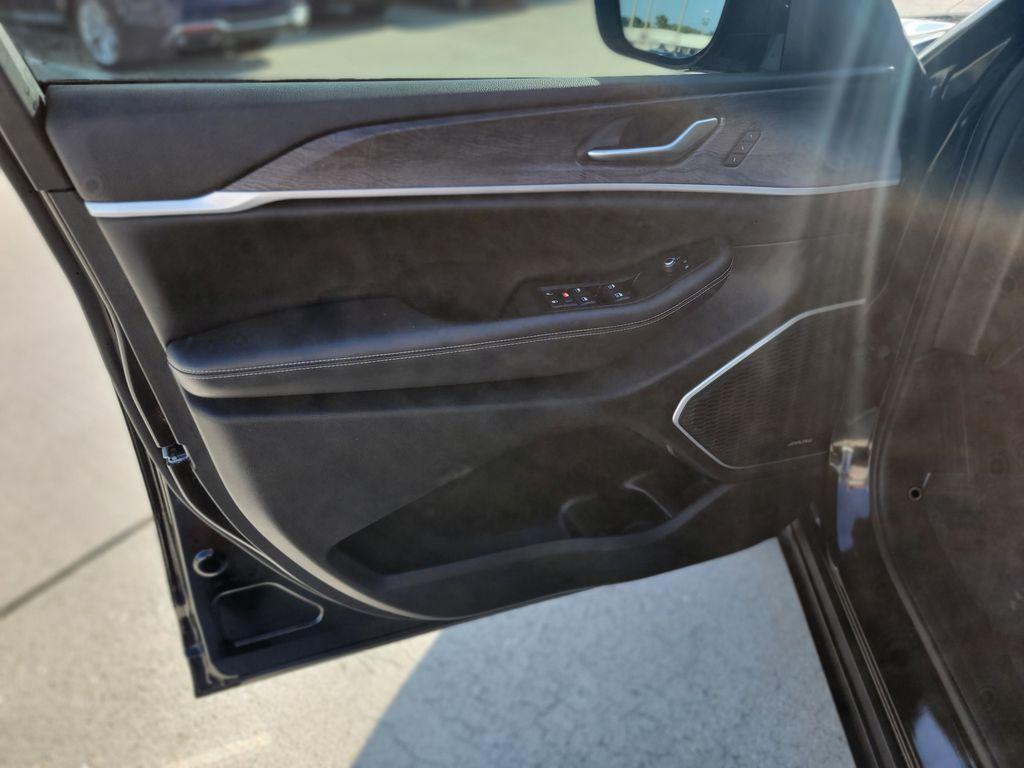 used 2023 Jeep Grand Cherokee car, priced at $32,815