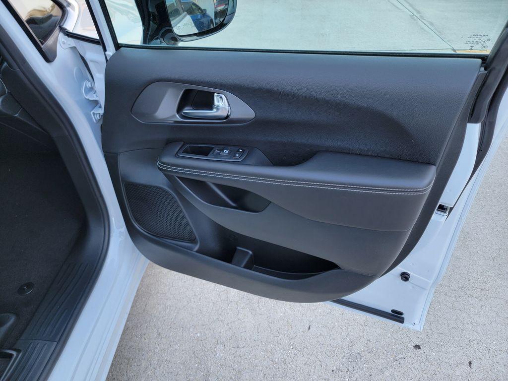 new 2026 Chrysler Pacifica car, priced at $40,405