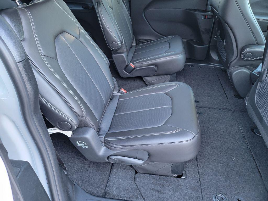 new 2026 Chrysler Pacifica car, priced at $40,405