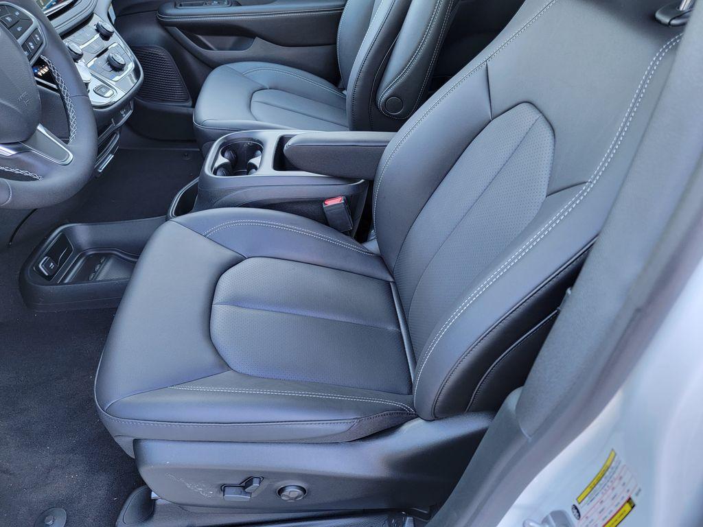 new 2026 Chrysler Pacifica car, priced at $40,405