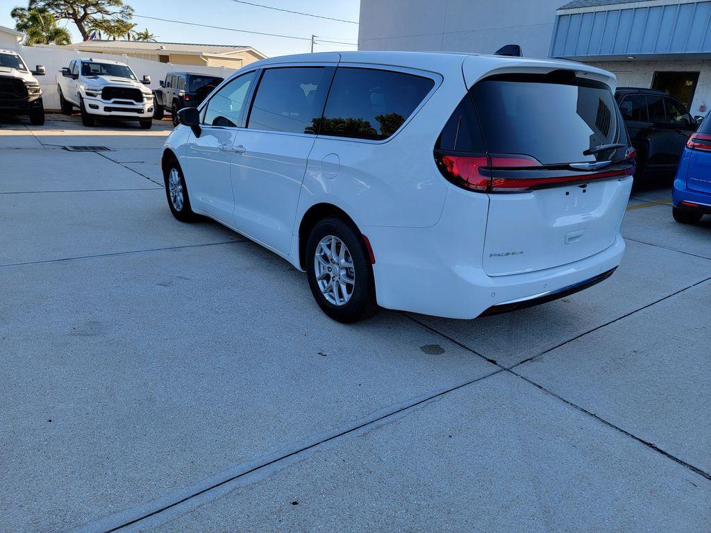 new 2026 Chrysler Pacifica car, priced at $40,405