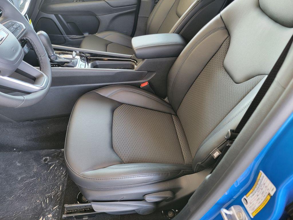 new 2026 Jeep Compass car, priced at $28,499