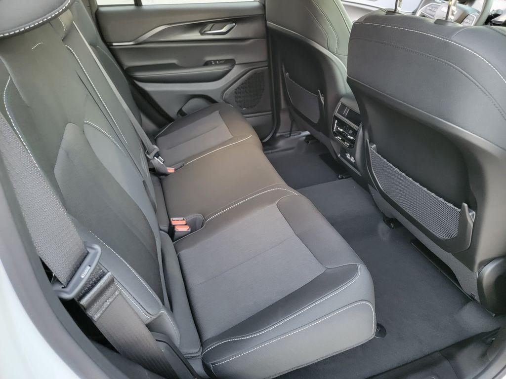 new 2026 Jeep Grand Cherokee car, priced at $36,747