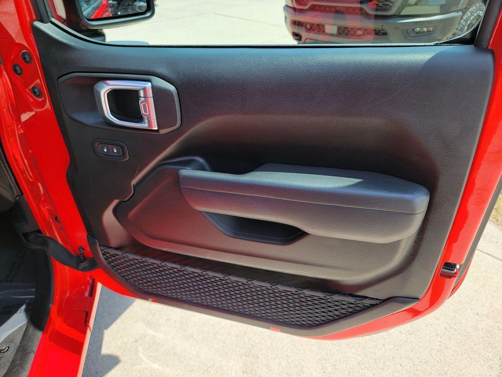 used 2025 Jeep Wrangler car, priced at $32,323
