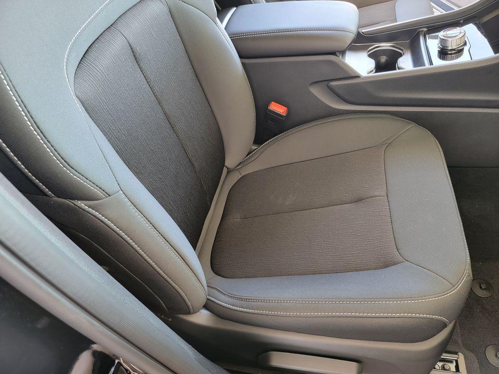 new 2026 Jeep Grand Cherokee car, priced at $39,999