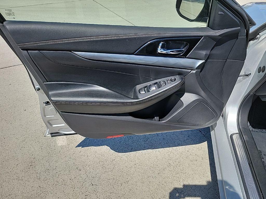 used 2022 Nissan Maxima car, priced at $22,989