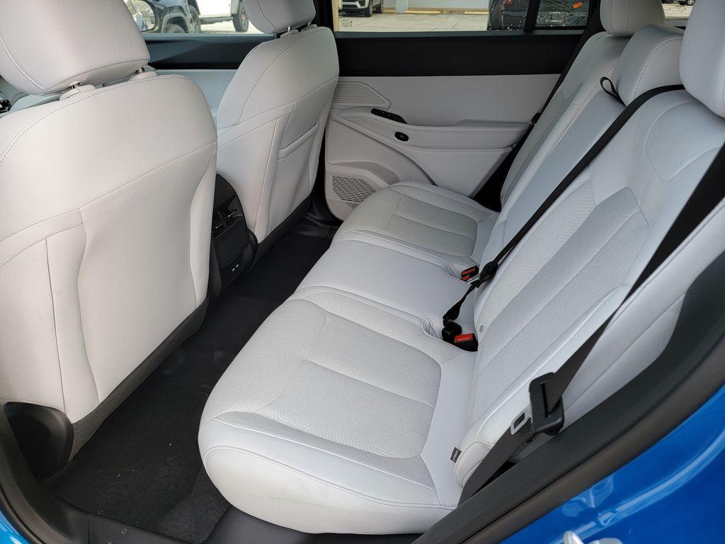 new 2026 Jeep Cherokee car, priced at $36,090