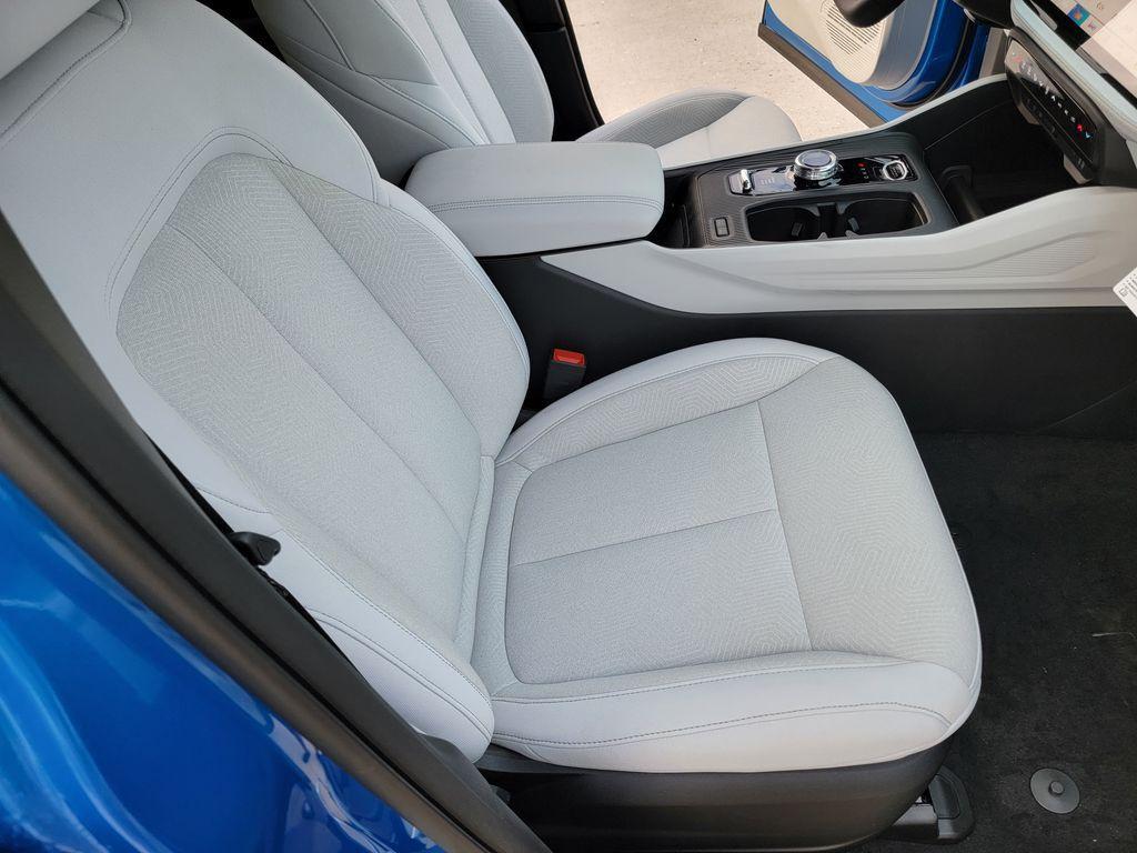 new 2026 Jeep Cherokee car, priced at $36,090