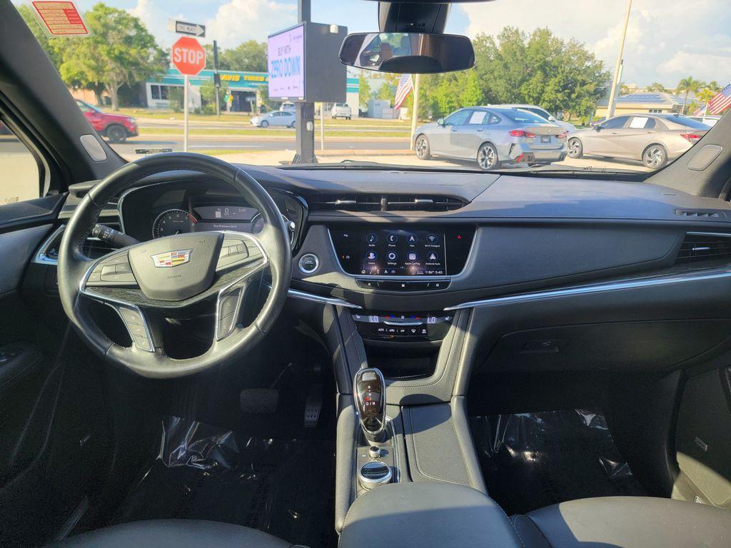 used 2020 Cadillac XT5 car, priced at $28,280